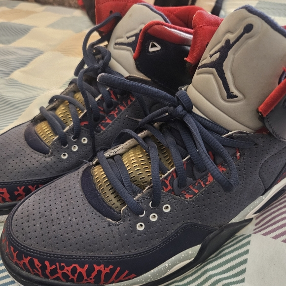 Nike Air Jordan Rare Air United We Rise Sneakers Mens Size 10 Shoes - Picture 6 of 9